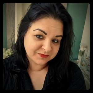 Meet your Posher, Kandi